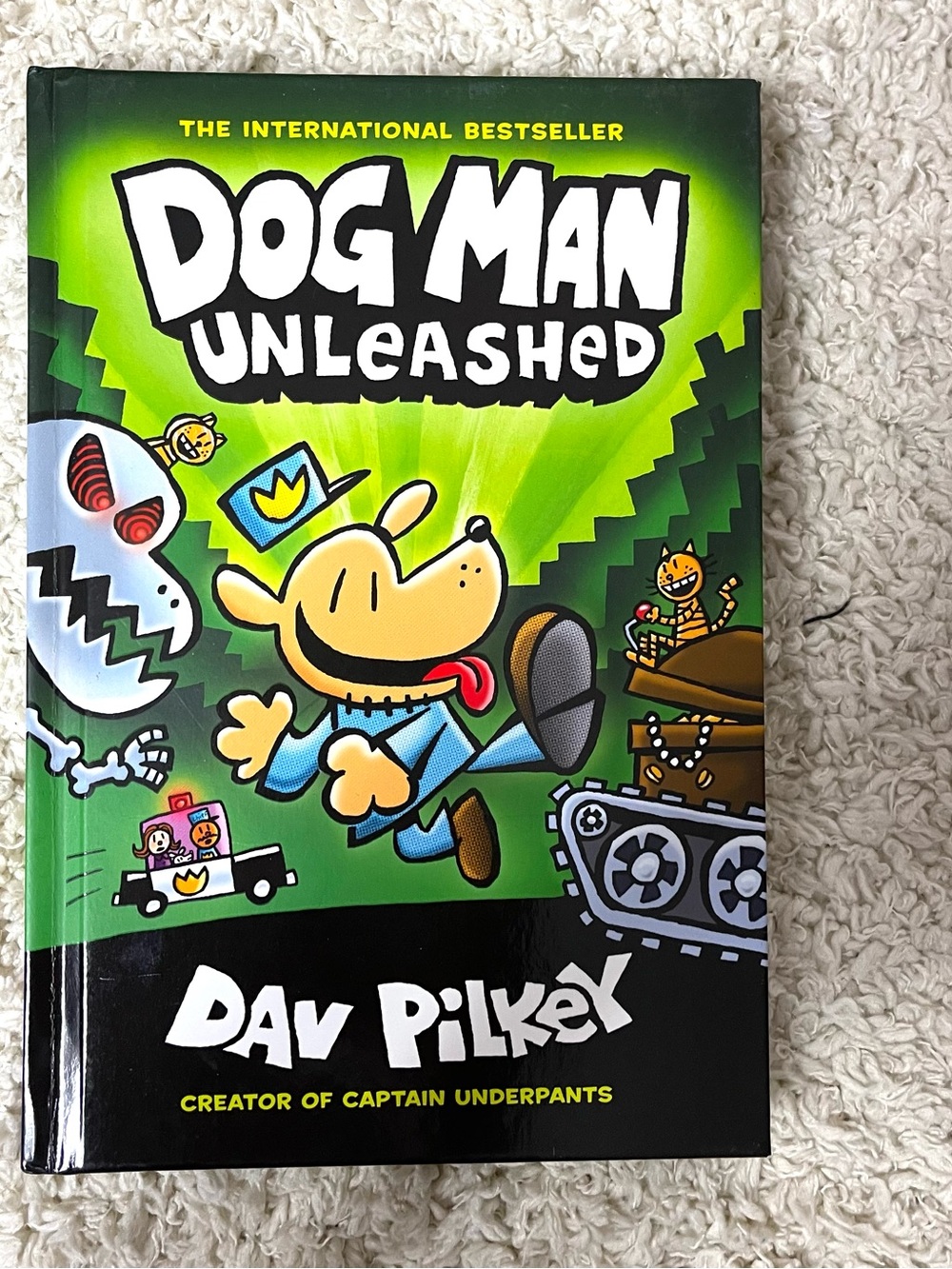 Scholastic Dog Man Unleashed - Bright Green Cover